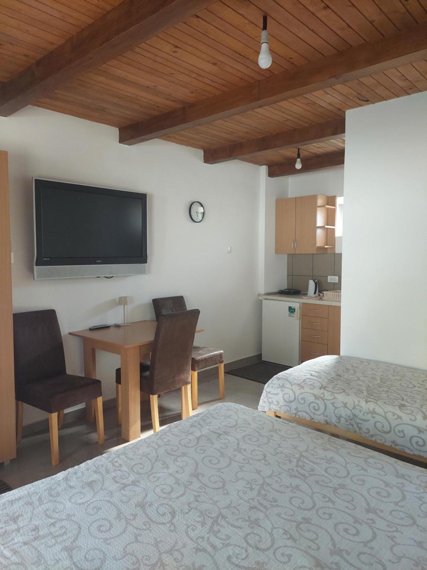 Apartment M&M Pacir Buitenkant foto