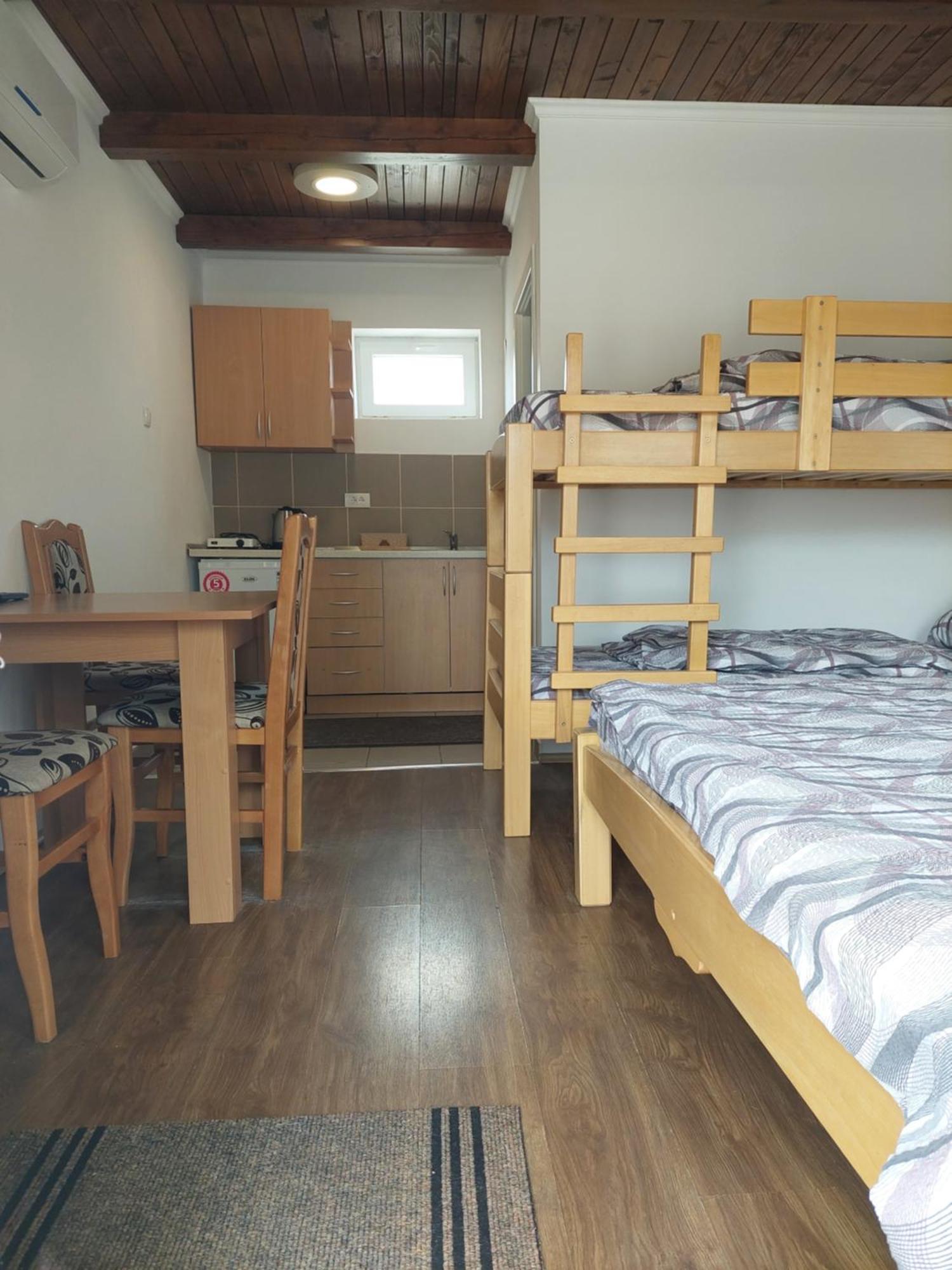 Apartment M&M Pacir Buitenkant foto