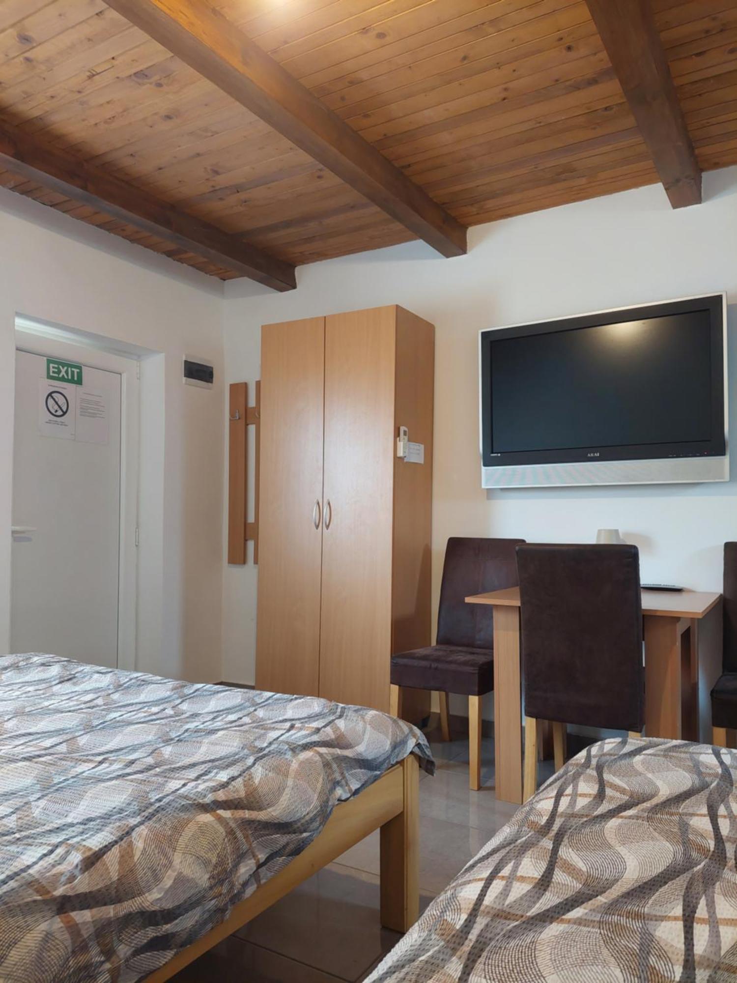 Apartment M&M Pacir Buitenkant foto