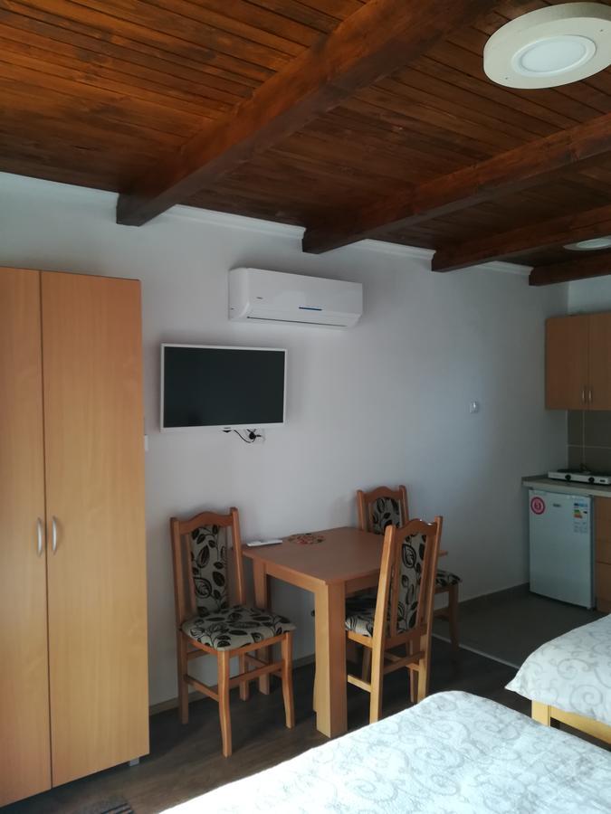 Apartment M&M Pacir Buitenkant foto